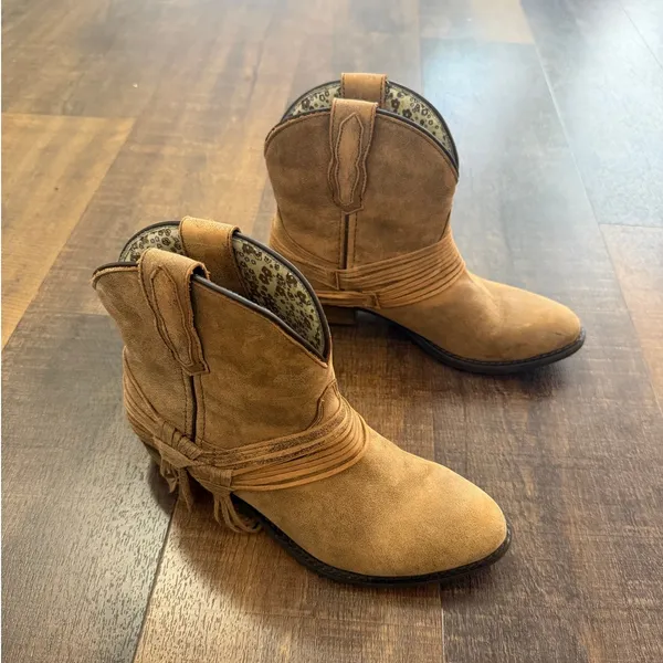 Laredo Western Ankle Boots Tan Suede Leather Size 8M Fringe Strap Cowboy Booties - Image 8
