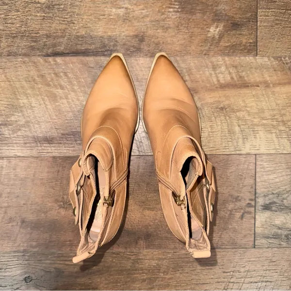 Vince Camuto Berindal Tan Leather Heeled Ankle Booties - Image 7