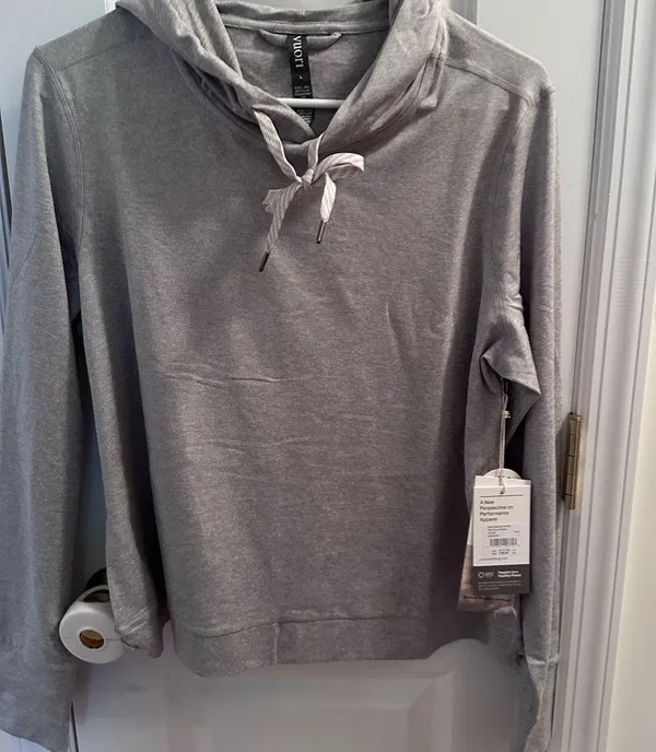 🛑Sold🛑Vuori Halo Essential Hoodie Size Large - Image 6