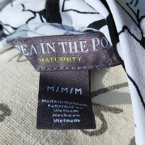 A Pea In The Pod sleeveless Maternity blouse‎ black white floral Medium - Image 4