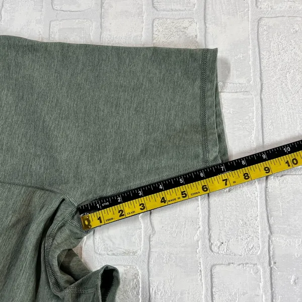 Outdoor Voices Bike Shorts Women Small Green CloudKnit Compression Zip Pocket 7" - Image 12