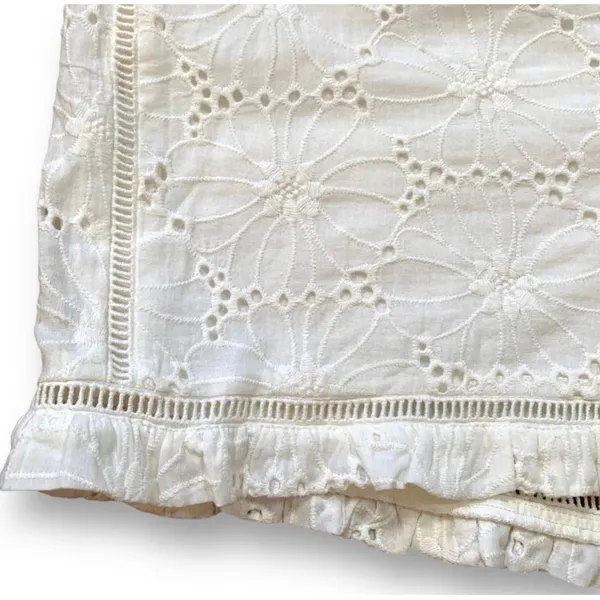 J.O.A Los‎ Angeles White Eyelet Lace Shorts High Waist Ruffle Hem Retro Feminine - Image 3