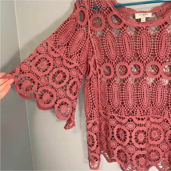 Umgee Pink coral crochet Lace boho top Blouse! Size small! - Image 4