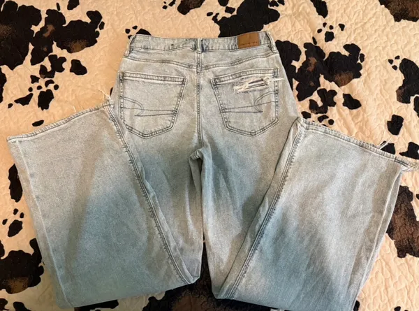 American Eagle Dreamy Drape Stretch Super High-Waisted Baggy Wide-Leg Jean - Image 2