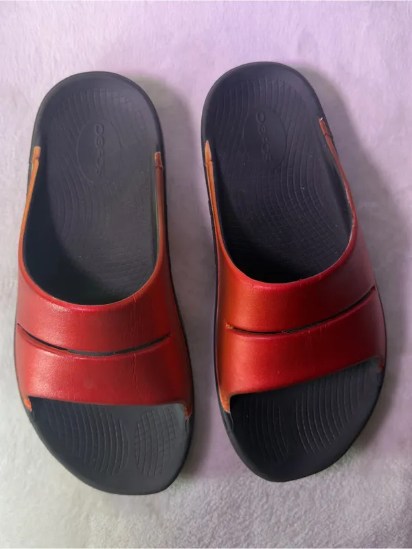 OOFOS Slide Sandal in Red-to-Orange Gradient with Black Sole - Image 4
