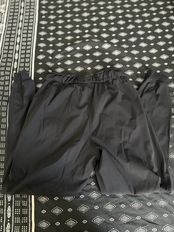 Lululemon Joggers - Image 3