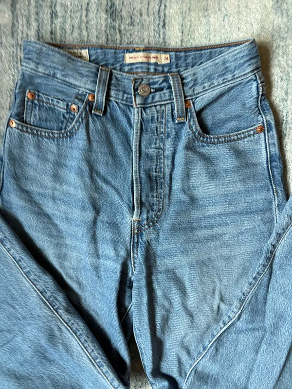 Levi’s Ribcage Straight Ankle Jeans - Image 7