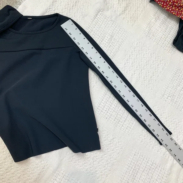 Lululemon Out Of This World active athletic top TLS1 3425 - Image 4