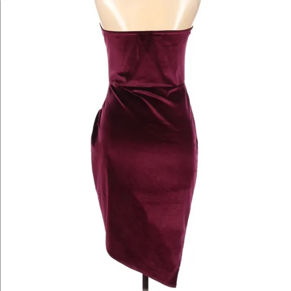 PrettyLittleThing size 10 velvet strapless dress - Image 5