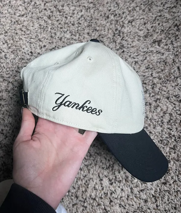 Hat Urban Outfitters - Image 2