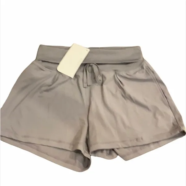 ✨ Fabletics Maj foldover waist shorts✨ - Image 4