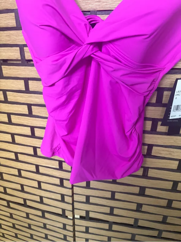 La Blanca Fuschia swim top size 8 - Image 4