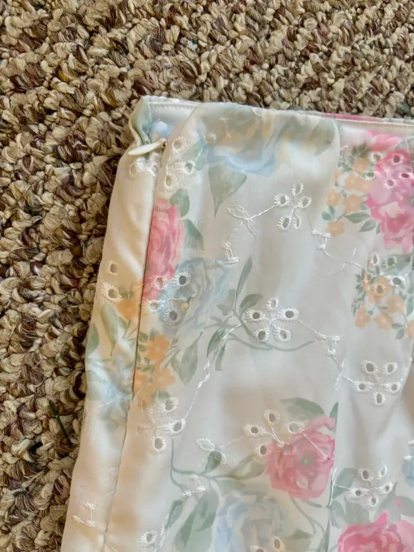 Altar’d State NWOT white boho spring skirt with pink & blue flowers on it - Image 8