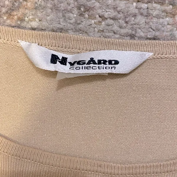 Peter Nygard Nygard Collection Silk Blend Short Sleeve Top - Image 2