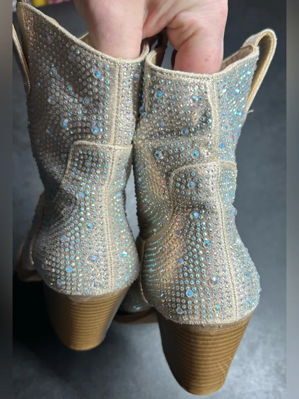 Forever Size 6.5 Women Cowboy Western Rhinestone River Silver Ankle Boots - Image 4