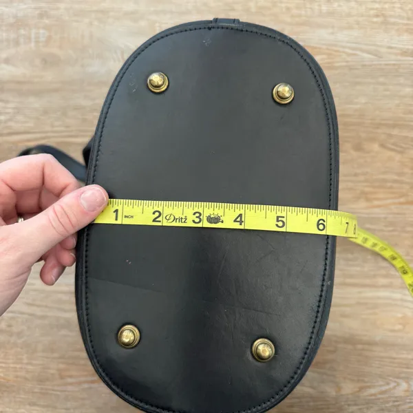 Dooney & Bourke Vintage AWL Black Bucket Tote Pebbled Leather brass Shoulder bag - Image 8