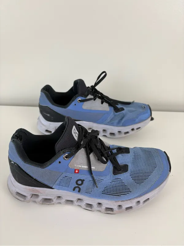 On Running Cloudstratus shoes Women's Size 8 marina/magnet FAIR CONDITION - Image 8