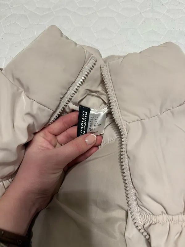 Divided Puffer Vest - Image 5