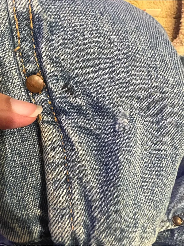 Vintage Levi s Woman-small Sherpa Lined Blue Jean Jacket - Image 7