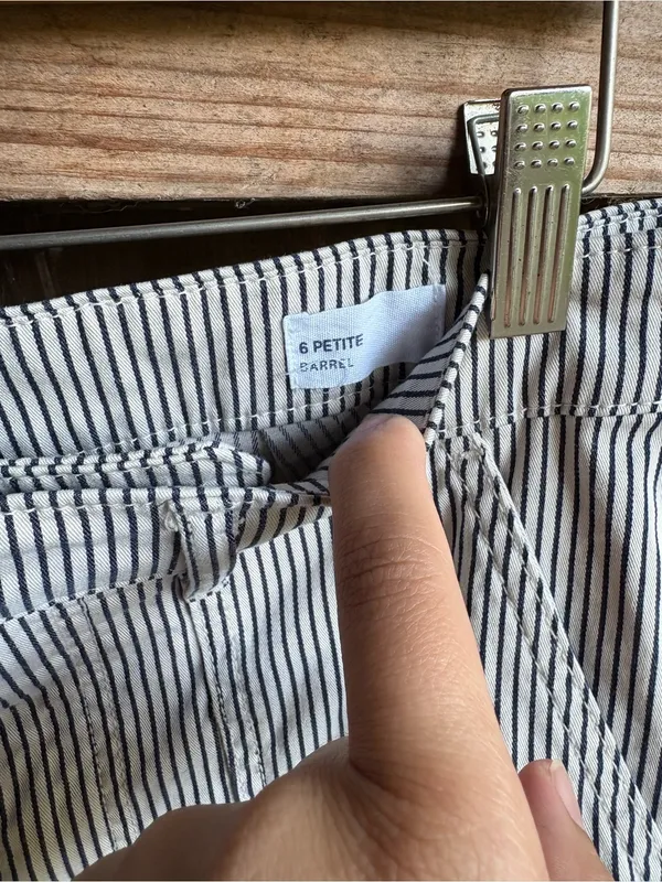 GAP Black and White Striped Barrel Jeans - Image 3