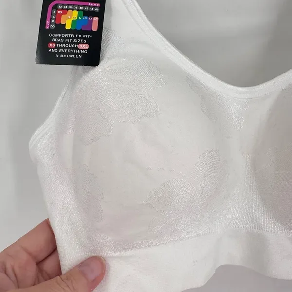 NWT Bali Women's Comfort Comfortflex Fit‎ Seamless Shaping Wireless Bra Medium - Image 3