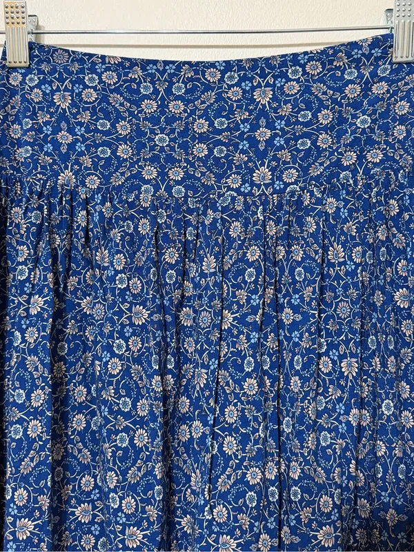 Natural Life Boho Maxi Skirt Size Small Blue Peach Floral Smocked - Image 5