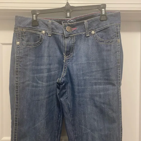 Wrangler Western Boot Cut Jeans Size 7/8 34" Cowgirl Flare Medium Wash Stitched - Image 2