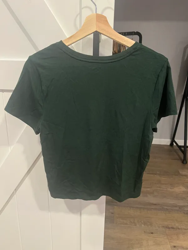 Old Navy green tee - Image 3