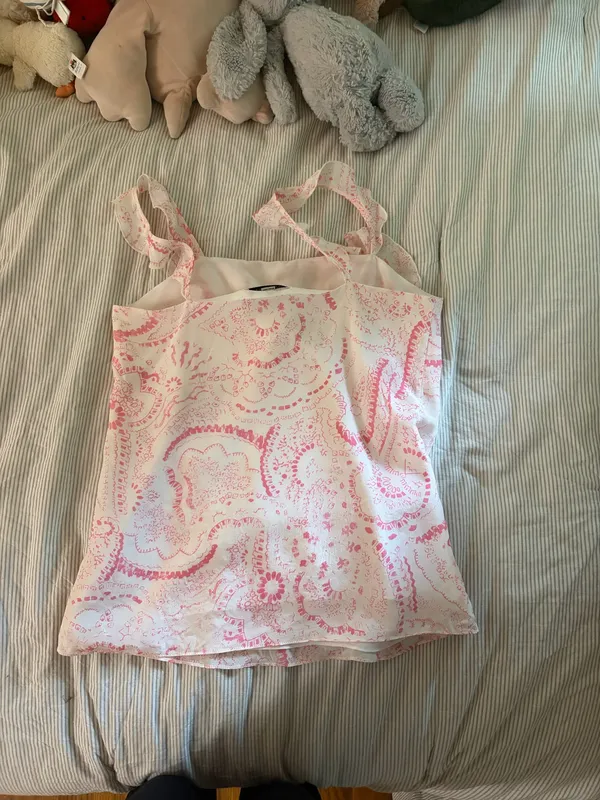 Flowy Banana Republic Blouse - Image 3