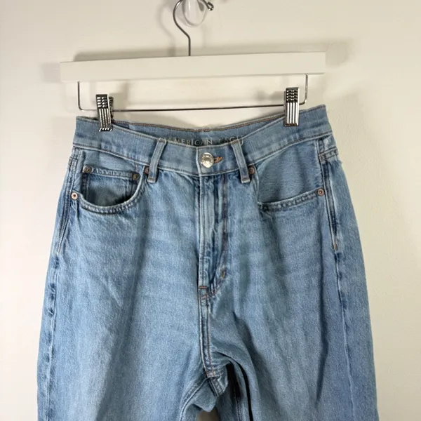 American Eagle Highest Rise‎ 90s Flare Jeans Light Wash Distressed Womens 8 - Image 3