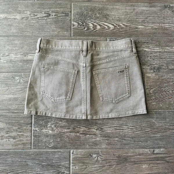 Aritzia TNA Payton Women's Mini Skirt - Image 3