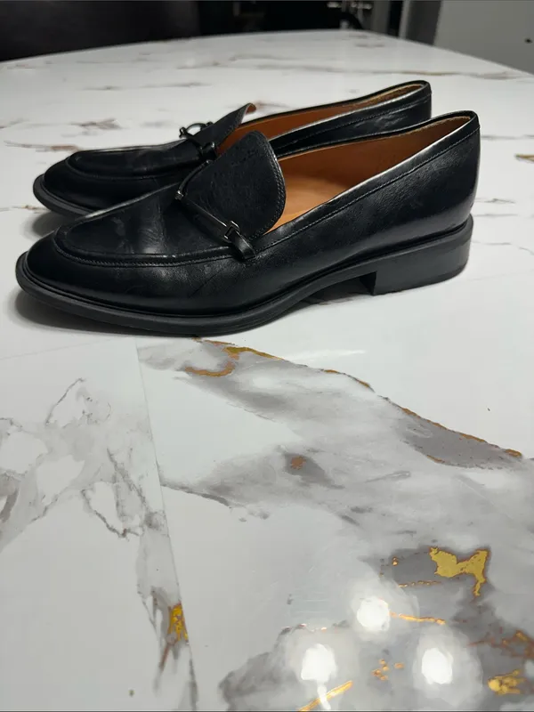 Classic Black Leather Women's Moccasins Size 10 - Image 8