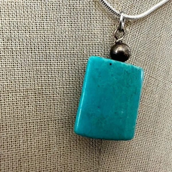 Silver tone turquoise pendant necklace Blue - Image 3