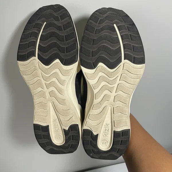 Kizik Paris Hands-Free Step In Sneakers Shoes Cream Black Women's Size 8 - Image 12