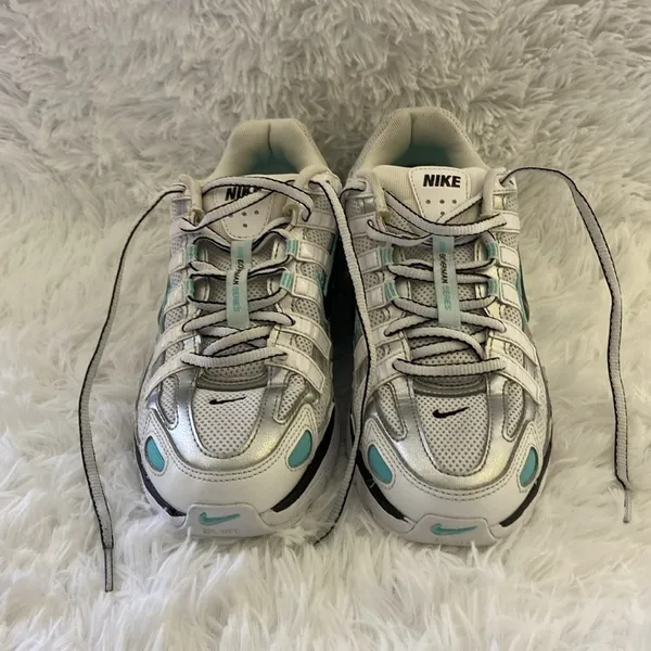 Nike Bowerman Series,Women’s,White/Silver e.t.c. Running Sneakers.Size-8 - Image 3