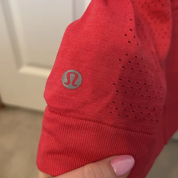 Lululemon tank - Image 4