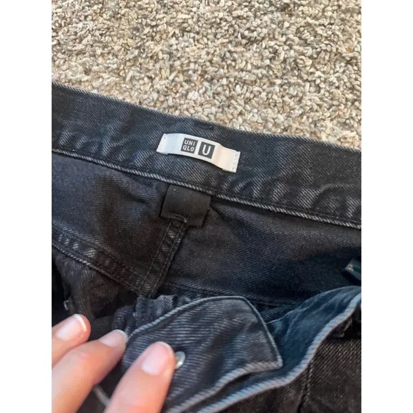 Uniqlo U Pleated Wide-Leg Jeans Black High Rise Denim 221-471631 Size 29 - Image 4