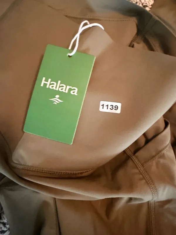 Halara XS High-Waisted Olive Green Leggings XS 7/8 Length Stretchy - Image 7