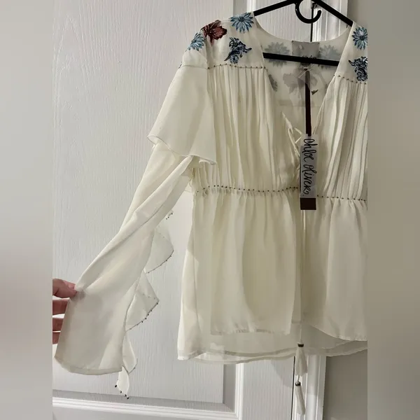 Anthropologie Chloe Oliver Cream Blouse with Floral Embroidery - Image 2