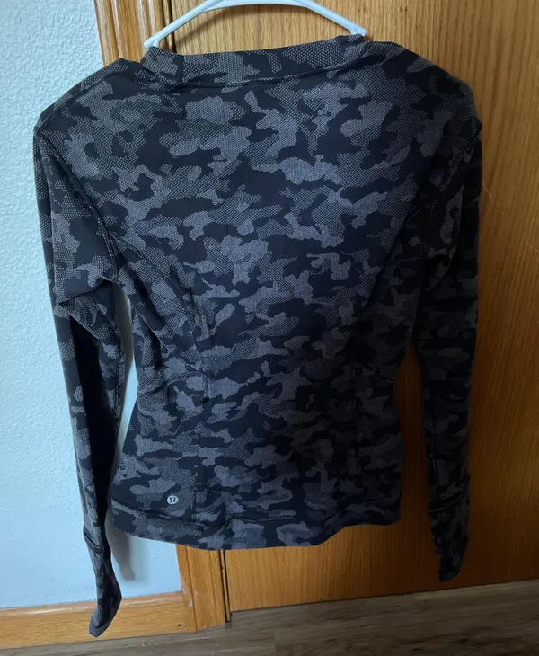Lululemon Crew Neck - Image 2