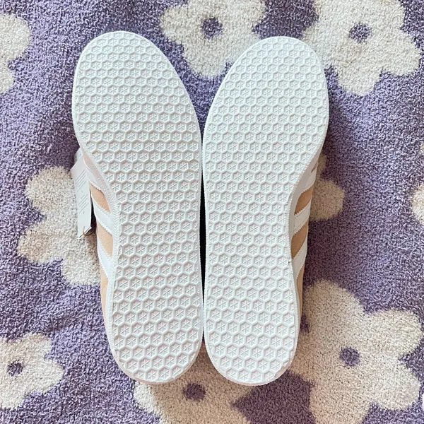 Adidas Blush/White Unisex Gazelle Sneakers - Image 7