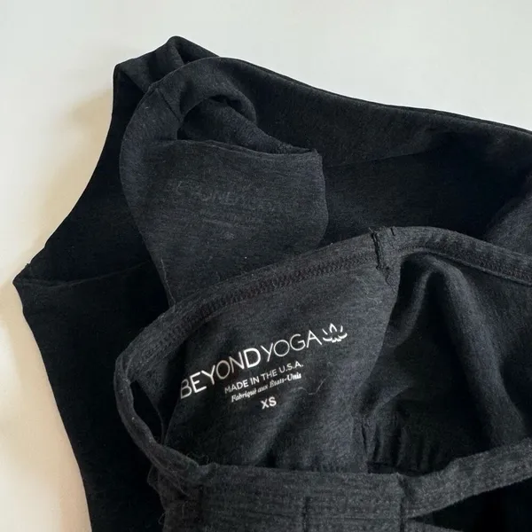 BEYOND YOGA Space Dye Across The Straps Cropped Tank Darkest Night Black Size XS - Image 7