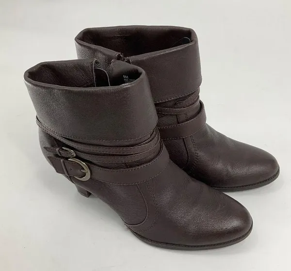 St. Johns Bay Womens 9M Brown Leather Ankle Boots Stacked Heel & Buckle Details - Image 9