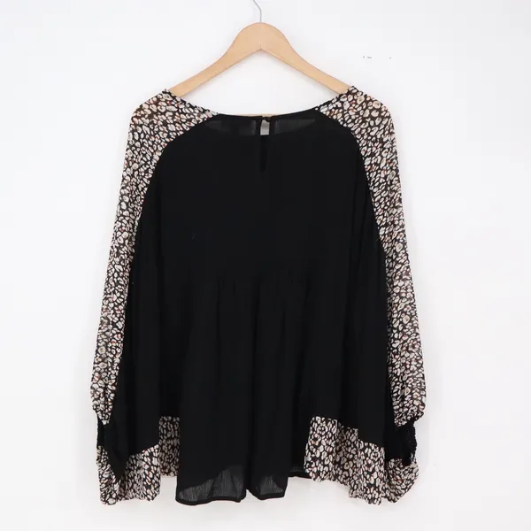 Gigio Blouse Womens Medium Boho Leopard Print Raglan Sleeve Black Excellent - Image 3