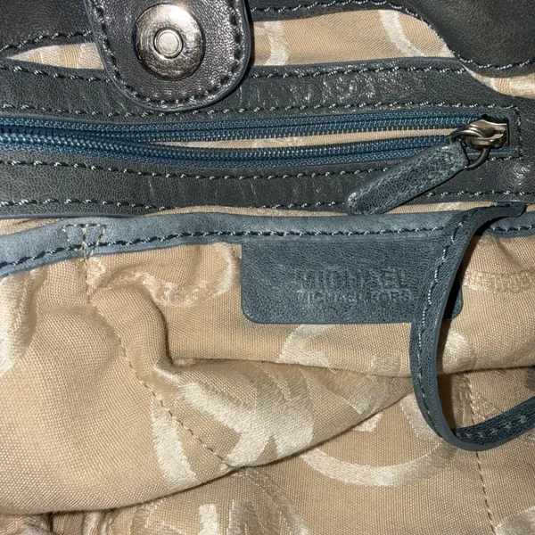 VTG Michael‎ Kors Y2K Distressed Boho Gorpcore Purse Chunky Silver Leather Bag - Image 4