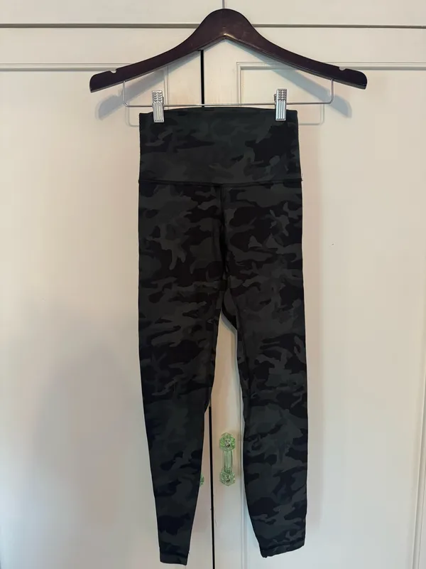 Lululemon Leggings Camo - Image 2