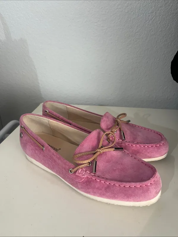 Suttons Ugg Women’s Australian Pink Leather Moccasins Flats Size 37 or 6.5 - Image 2
