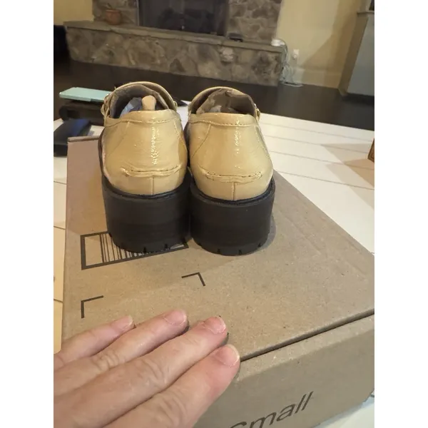 Sam Edelman Taylor Loafers Wheat Patent Size 5 Lug Sole - Image 5
