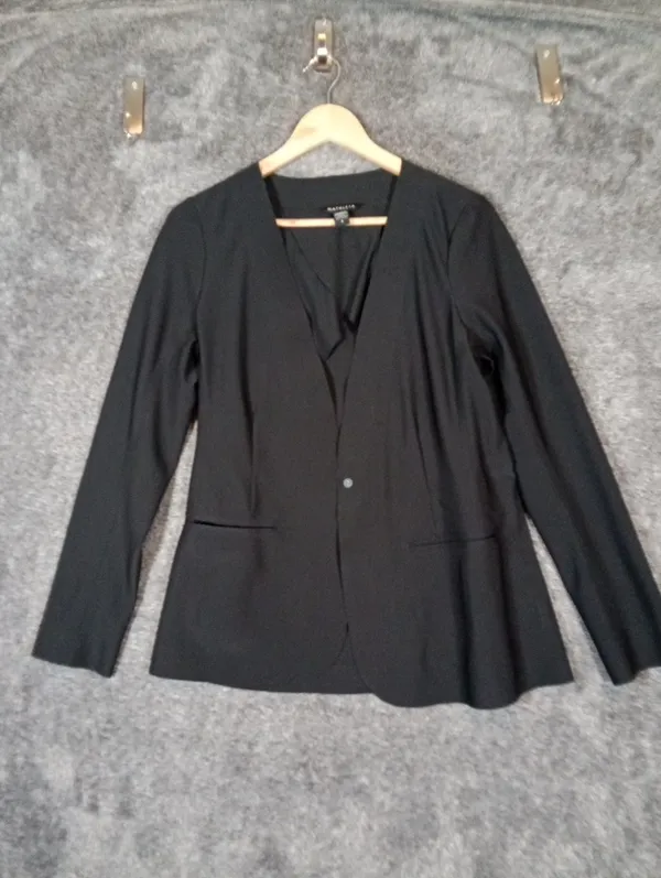 Athleta Avenue Blazer Womens Size 8 Black Stretch Travel Office Buniness Classic - Image 2