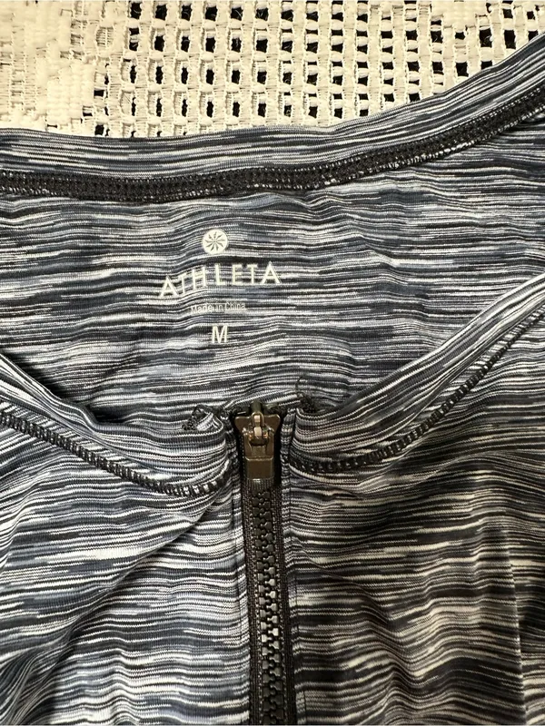 Athleta Paddleout Space Dye‎ Rashguard - Image 3